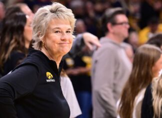 Iowa coach Lisa Bluder retires, assistant Jan Jensen to take over