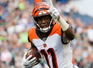 Eagles sign WR John Ross to 1-year deal after tryout