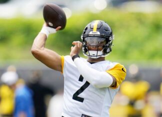 Justin Fields laughs off kick return idea: ‘Not here to do that’