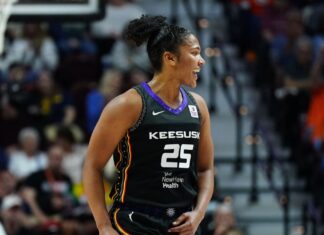 Sun star Alyssa Thomas wins WNBA Eastern Conference Player of the Week
