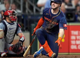 Astros’ Kyle Tucker exits game after fouling ball off shin