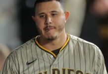 Padres’ Manny Machado day-to-day with mild hip flexor strain