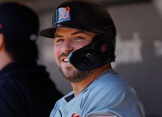 Phillies acquire infielder Buddy Kennedy from Tigers