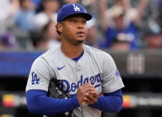 Brewers sign ex-Dodgers RHP Elieser Hernandez to 1-year deal