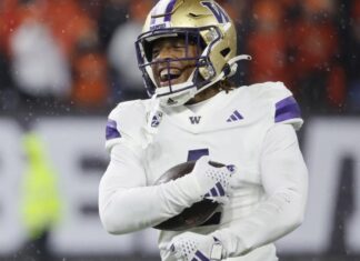 College Football Playoff rankings: Washington slides into top four