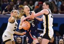 NCAA Final Four scores: Iowa tops UConn in controversial thriller, South Carolina throttles NC State