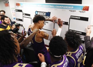 Track how many perfect NCAA brackets are left in 2024