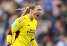 Mary Earps set to sign for Paris Saint-Germain despite lucrative offer from Manchester United – Man United News And Transfer News