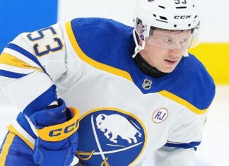 Jeff Skinner signs with Edmonton Oilers after buyout