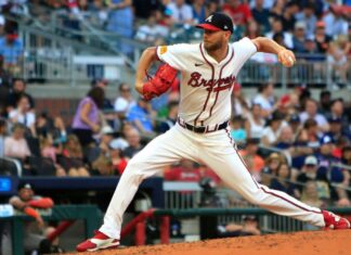 Chris Sale ties MLB-high 11 wins as Braves beat Giants 3-1
