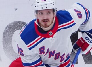 Hurricanes sign Jack Roslovic to one-year, $2.8 million contract