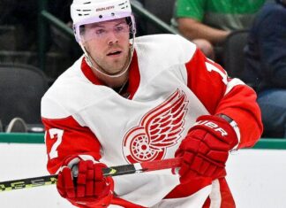 Vancouver Canucks, Daniel Sprong agree on one-year contract