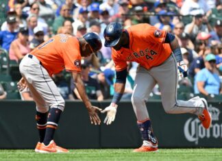 Astros DH Yordan Alvarez hits for cycle in loss to Mariners