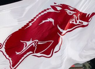 John Calipari and top-10 recruit Darius Acuff committed to Arkansas