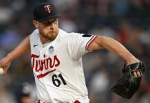 Twins reliever Brock Stewart returns to IL with shoulder strain