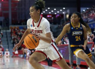 Ref removed from NCAA women’s basketball game at halftime over background conflict – KIRO 7 News Seattle