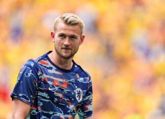 Transfer news live: Latest on Zirkzee, De Ligt, Man Utd, Premier League, MLS and more