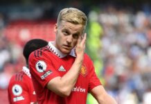 Manchester United refuse to let Donny van de Beek leave on a free – Man United News And Transfer News