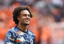 Transfer news live: Man Utd finalising Zirkzee move; Premier League, MLS latest updates and more
