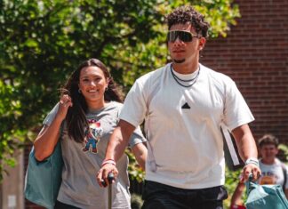 Dylan Raiola’s arrival in camp has sparked Patrick Mahomes comparisons