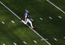 Vikings rookie Will Reichard gets reality check on first kick