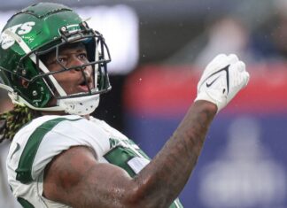 Cowboys signing former Jets DE Carl Lawson, source confirms