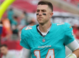 Source – Dolphins cut Mike White as Skylar Thompson wins QB2 job