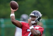 Packers acquire QB Malik Willis in trade with Titans, sources say