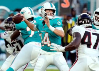 Buffalo Bills sign QB Mike White to practice squad