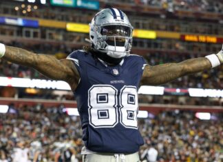 CeeDee Lamb formally signs deal, practices with Cowboys