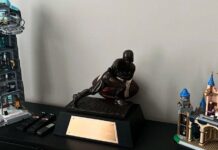 Bears’ Caleb Williams puts Heisman trophy between Lego sets