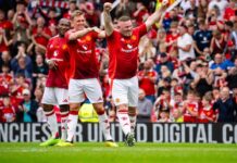 Wayne Rooney scores wondergoal in Man United legends game