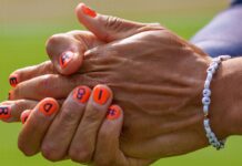 Caleb Williams sports Chicago Bears-inspired nails in Week 1