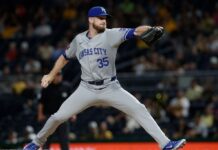 Royals put RHP Chris Stratton (forearm) on 15-day IL