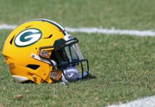 Malik Willis makes do with vomit ball, run-heavy attack in Packers’ win