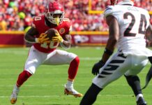Chiefs must adjust run game amid Isiah Pacheco leg injury