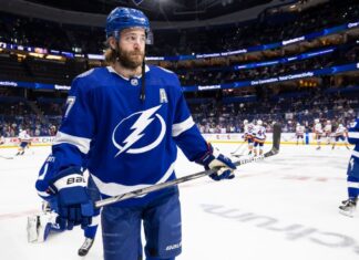 Victor Hedman succeeds Steven Stamkos as Lightning captain