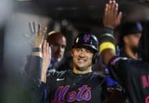 Mets score double-digit runs in 3rd straight, a franchise first
