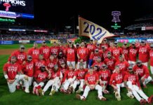 Phillies clinch NL East, their 1st division title since 2011