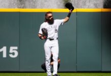 Rockies’ retiring Charlie Blackmon takes curtain call in last game