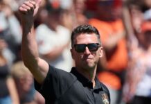 Ex-Giants C Buster Posey replaces Zaidi as Pres. of Baseball Ops