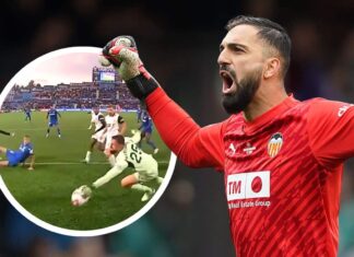 New goalkeeper goes viral for INCREDIBLE double save as Liverpool winger impresses – Liverpool FC