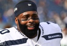 Seahawks add veteran lineman Jason Peters to practice squad