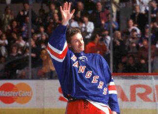 Which NHL players have the most career hat tricks?