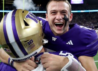 The Washington Huskies moved past the No. 10 Michigan Wolverines