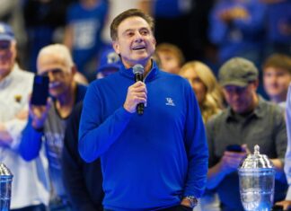 An emotional Rick Pitino returns to Kentucky’s Rupp Arena