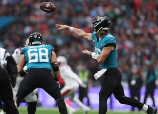 Jaguars’ Trevor Lawrence finds rookie Brian Thomas Jr. for TD