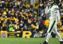 Aaron Rodgers, Davante Adams reunion fails to spark Jets