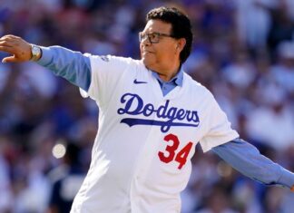 Dodgers to honor Fernando Valenzuela with patch in World Series