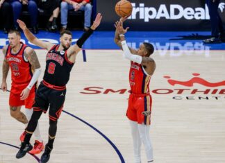 Pelicans’ Dejounte Murray fractures hand in opener